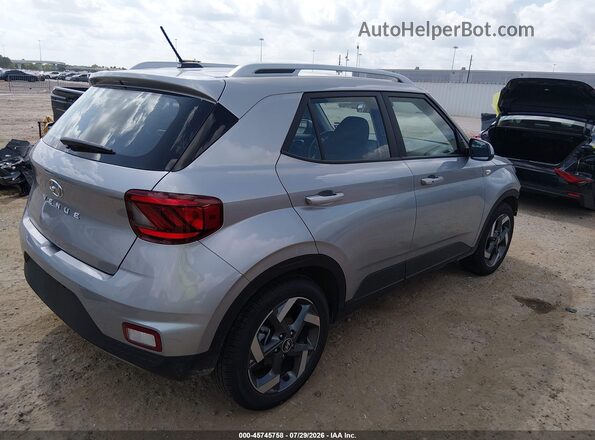 KMHRC8A36TU475585 2026 HYUNDAI VENUE Silver Задня права чверть