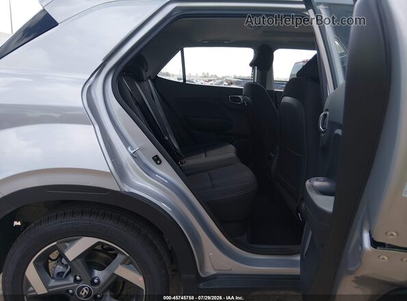 KMHRC8A36TU475585 2026 HYUNDAI VENUE Silver Вид наклейки з VIN-кодом