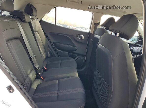 KMHRC8A37MU089646 2021 HYUNDAI VENUE White Rear interior view