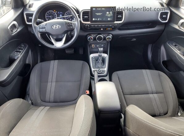 KMHRC8A37MU089646 2021 HYUNDAI VENUE White Dashboard view