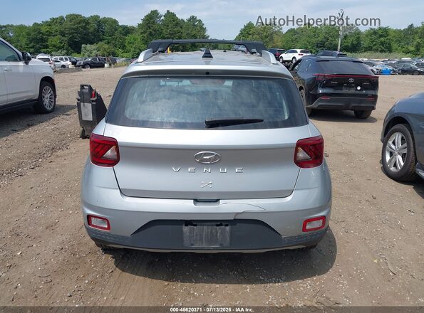 KMHRC8A37MU128106 2021 HYUNDAI VENUE Silver 