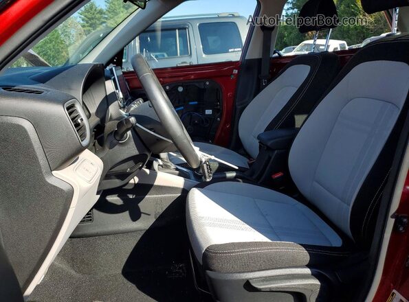 KMHRC8A37SU394495 2025 HYUNDAI VENUE Red Vista interior delantera