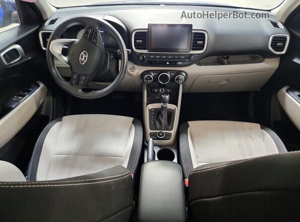 KMHRC8A37SU406693 2025 HYUNDAI VENUE Синий Вид панели приборов
