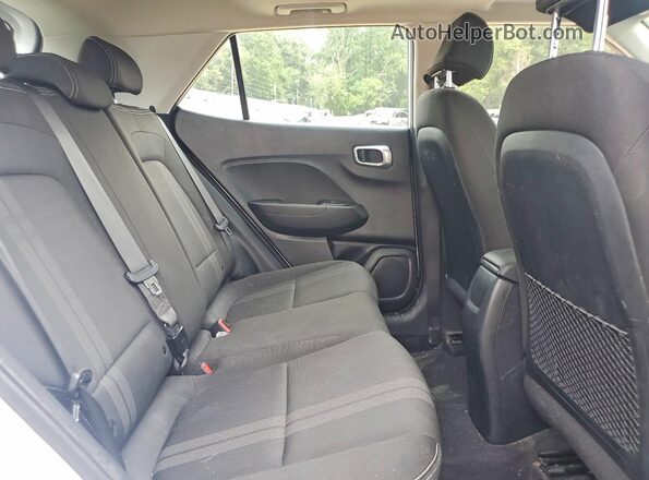 KMHRC8A38LU016106 2020 HYUNDAI VENUE White Հետևի նստատեղերի տեսք
