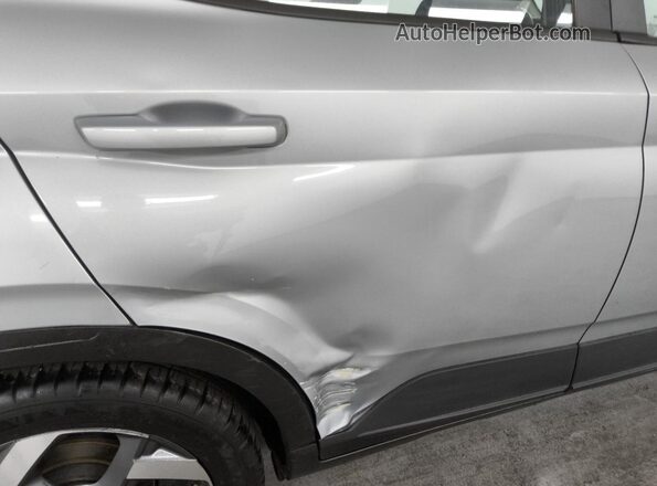 KMHRC8A38PU217056 2023 HYUNDAI VENUE Серебряный 