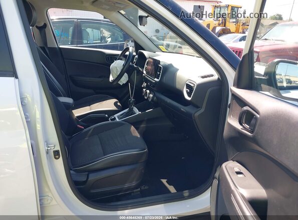 KMHRC8A38PU221706 2023 HYUNDAI VENUE White Vista interior delantera