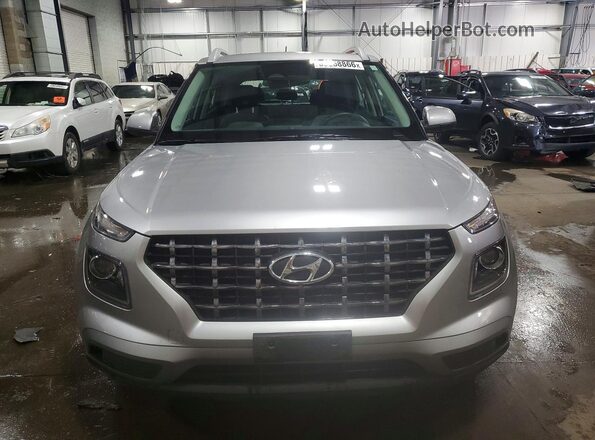 KMHRC8A38PU249411 2023 HYUNDAI VENUE Silver Front view