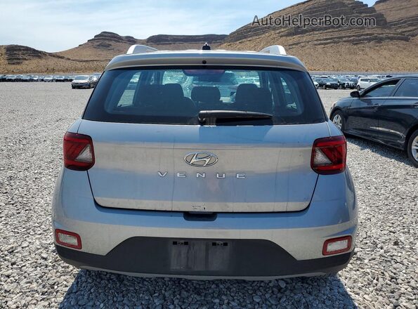 KMHRC8A38RU326152 2024 HYUNDAI VENUE Silver Հետևի տեսք