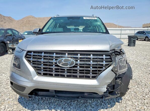 KMHRC8A38RU326152 2024 HYUNDAI VENUE Silver Դիմացի տեսք