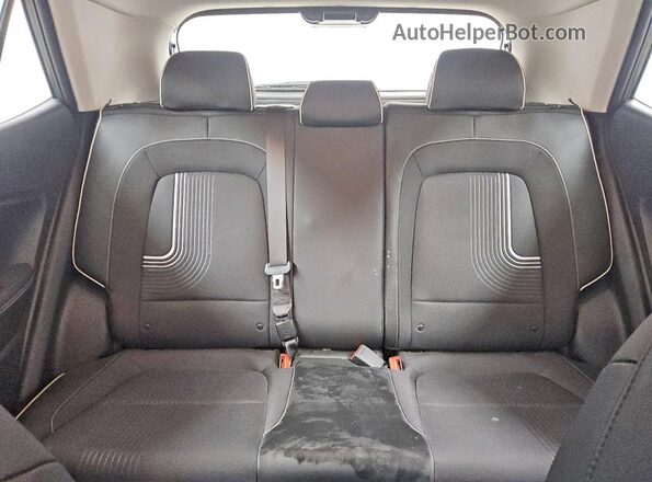 KMHRC8A38SU390231 2025 HYUNDAI VENUE Gray Widok tylnych siedzeń