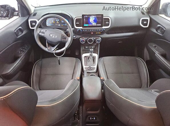 KMHRC8A38SU390231 2025 HYUNDAI VENUE Gray Widok deski rozdzielczej