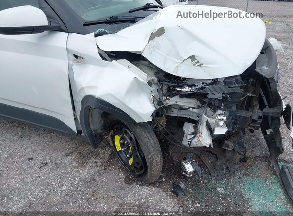 KMHRC8A39LU033948 2020 HYUNDAI VENUE White Widok z przodu