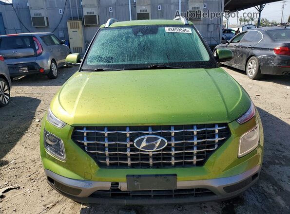 KMHRC8A39MU072802 2021 HYUNDAI VENUE Green Front view