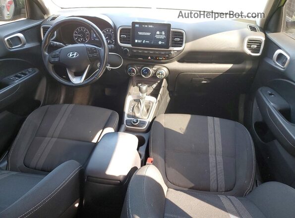 KMHRC8A39MU072802 2021 HYUNDAI VENUE Green Dashboard view