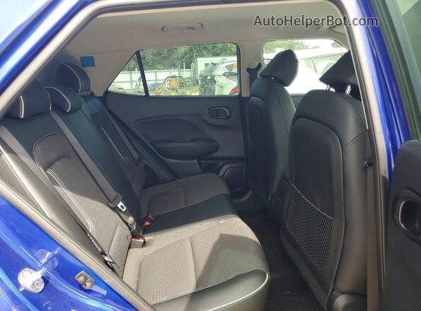 KMHRC8A39NU190768 2022 HYUNDAI VENUE Blue Вид задньої частини салону