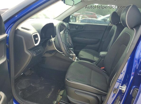 KMHRC8A39NU190768 2022 HYUNDAI VENUE Blue Вид салону спереду