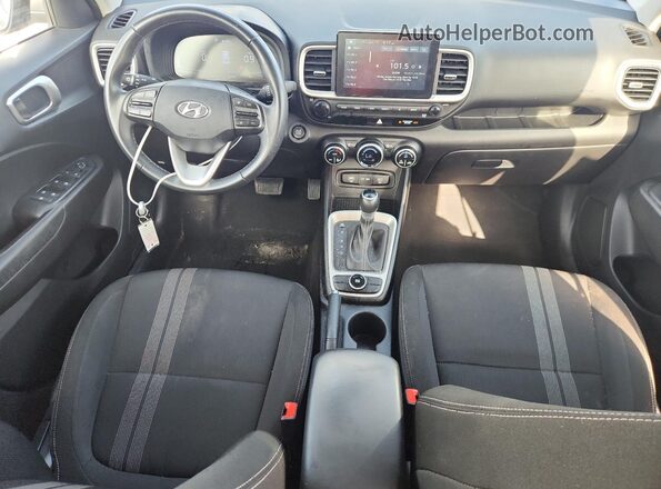 KMHRC8A39RU289208 2024 HYUNDAI VENUE Blue Widok deski rozdzielczej