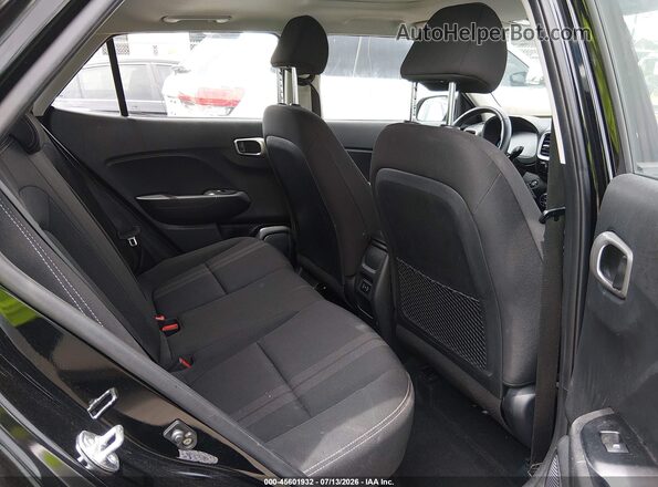 KMHRC8A39RU324815 2024 HYUNDAI VENUE Black VIN կոդի պիտակի տեսք