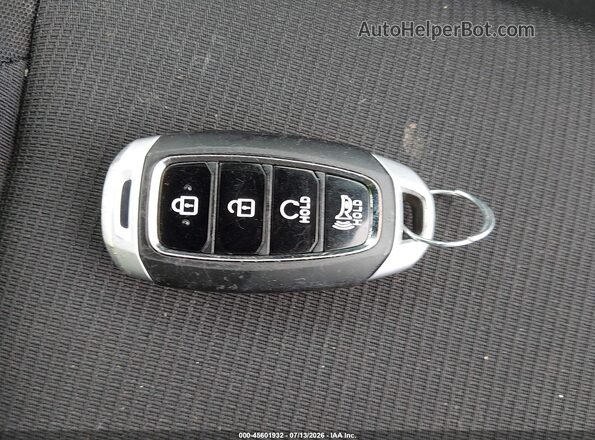 KMHRC8A39RU324815 2024 HYUNDAI VENUE Black Առջևի վահանակի տեսք