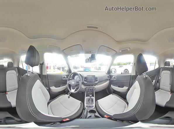 KMHRC8A39RU341887 2024 HYUNDAI VENUE Silver 