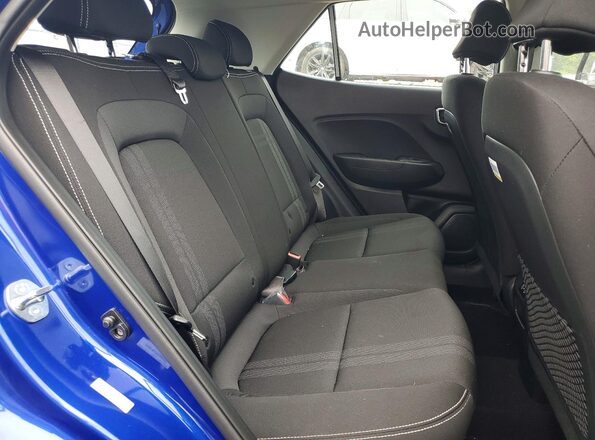KMHRC8A39SU408512 2025 HYUNDAI VENUE Blue Rear interior view