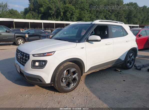 KMHRC8A39TU469697 2026 HYUNDAI VENUE White Առջևի ձախ երեք քառորդ տեսարան