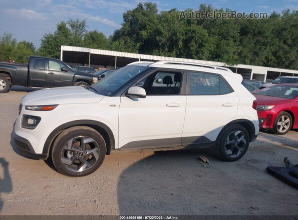 KMHRC8A39TU469697 2026 HYUNDAI VENUE White Սալոնի 360 աստիճան տեսք