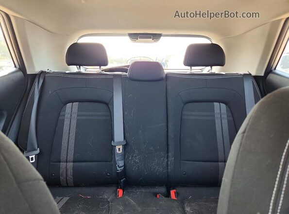 KMHRC8A3XNU194098 2022 HYUNDAI VENUE Silver Вид задніх сидінь