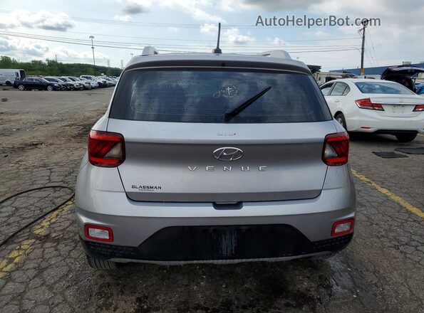 KMHRC8A3XPU234327 2023 HYUNDAI VENUE Silver უკანა ხედი