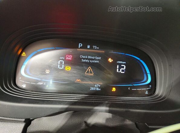 KMHRC8A3XSU376542 2025 HYUNDAI VENUE Blue Instrument cluster view