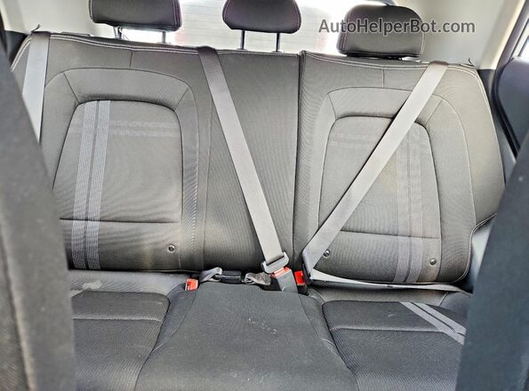 KMHRC8A3XSU403951 2025 HYUNDAI VENUE Silver Vista de los asientos traseros