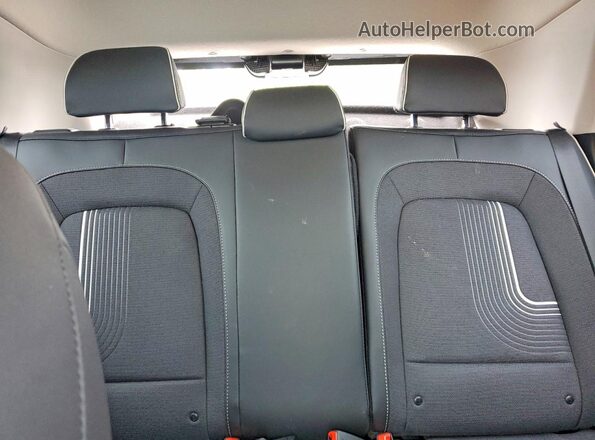 KMHRC8A3XTU439401 2026 HYUNDAI VENUE Gray Հետևի նստատեղերի տեսք