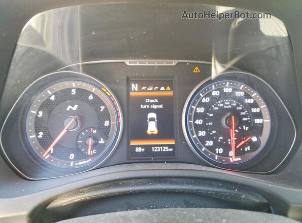 KMHT36AH4NU013339 2022 HYUNDAI VELOSTER White Vista del cuadro de instrumentos