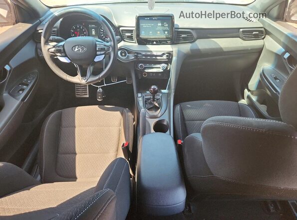 KMHT36AHXKU003118 2019 HYUNDAI VELOSTER Blue Dashboard view