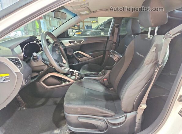 KMHTC6AD1GU286433 2016 HYUNDAI VELOSTER White Սալոնի դիմացի տեսք