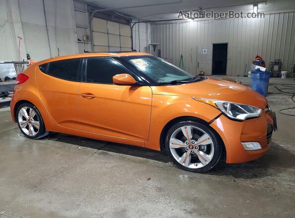 KMHTC6AD2GU301683 2016 HYUNDAI VELOSTER Orange Front right