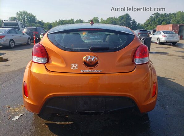 KMHTC6AD5GU252995 2016 HYUNDAI VELOSTER Orange Rear view