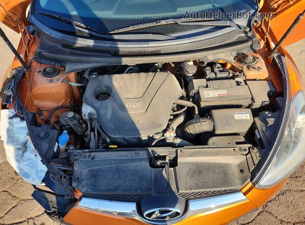 KMHTC6AD5GU287553 2016 HYUNDAI VELOSTER Orange Widok wnętrza z tyłu