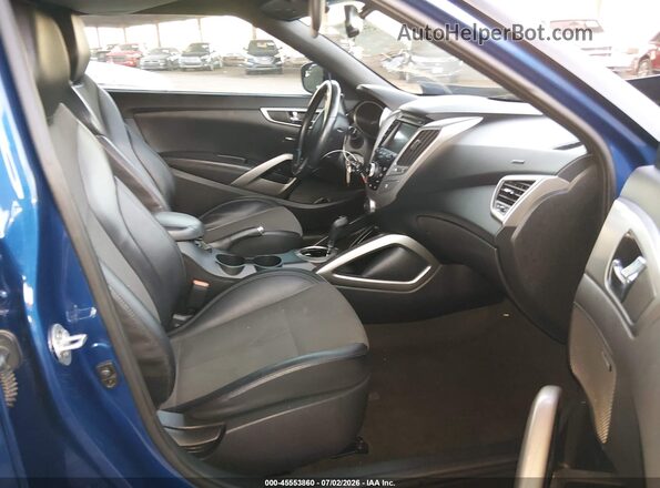 KMHTC6AD6GU302688 2016 HYUNDAI VELOSTER Blue Widok wnętrza z przodu