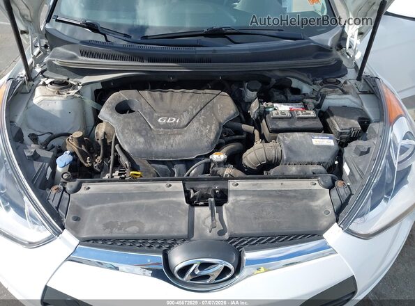 KMHTC6AD6HU312753 2017 HYUNDAI VELOSTER White Widok z tyłu