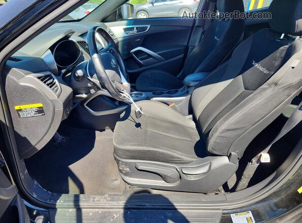 KMHTC6AD6HU323557 2017 HYUNDAI VELOSTER Black წინა სალონის ხედი