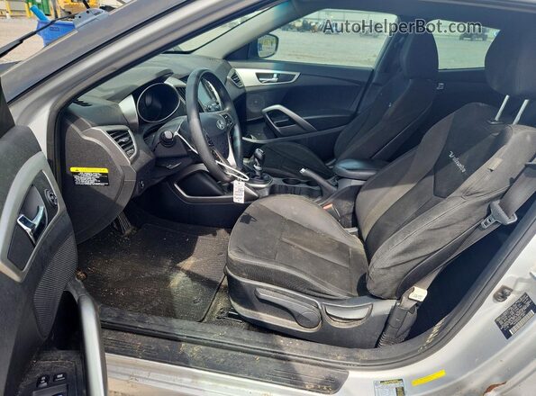 KMHTC6ADXGU286091 2016 HYUNDAI VELOSTER Silver წინა სალონის ხედი