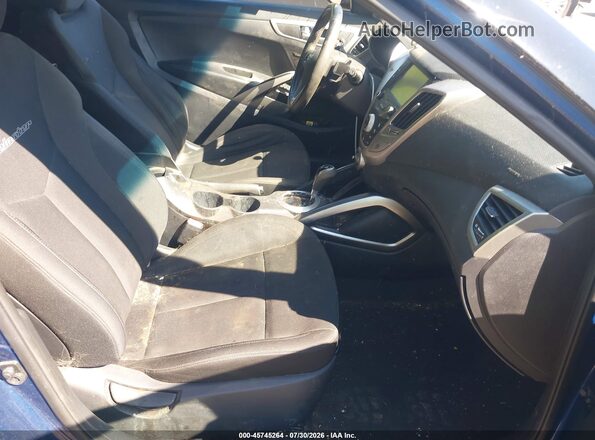 KMHTC6ADXHU321133 2017 HYUNDAI VELOSTER Blue Widok wnętrza z przodu