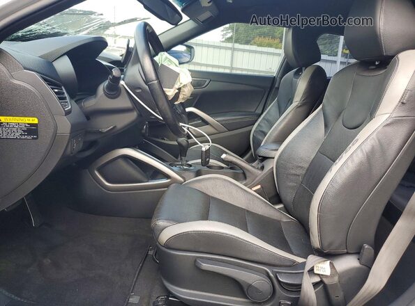 KMHTC6AE0GU261757 2016 HYUNDAI VELOSTER Серебряный Вид салона спереди