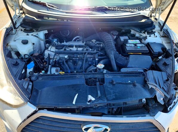 KMHTC6AE1GU293102 2016 HYUNDAI VELOSTER White Vista interior trasera