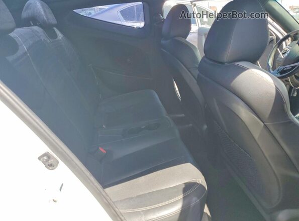 KMHTC6AE8GU302765 2016 HYUNDAI VELOSTER White Вид задніх сидінь