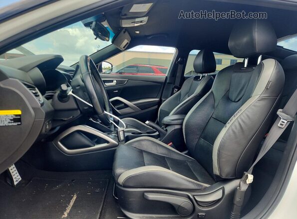 KMHTC6AE9GU285393 2016 HYUNDAI VELOSTER White Widok wnętrza z przodu