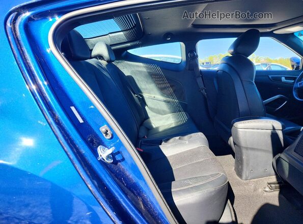KMHTC6AEXGU272233 2016 HYUNDAI VELOSTER Blue Rear seats view