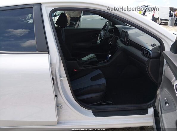 KMHTG6AF1KU009943 2019 HYUNDAI VELOSTER White Вид салону спереду