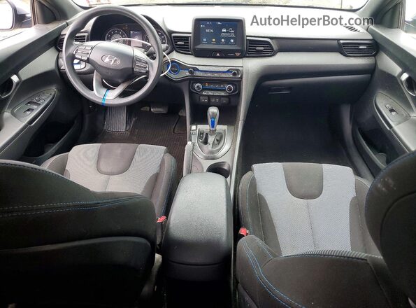 KMHTG6AF1KU017962 2019 HYUNDAI VELOSTER Серебряный Вид панели приборов
